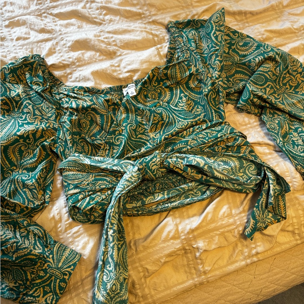Elegant Green Paisley Women's Top